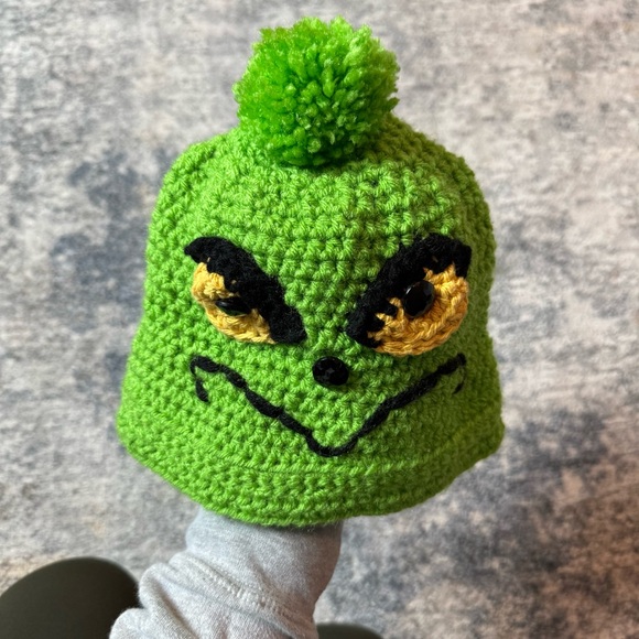 Grinch hat Knit Home made 2-3T - Picture 3 of 3